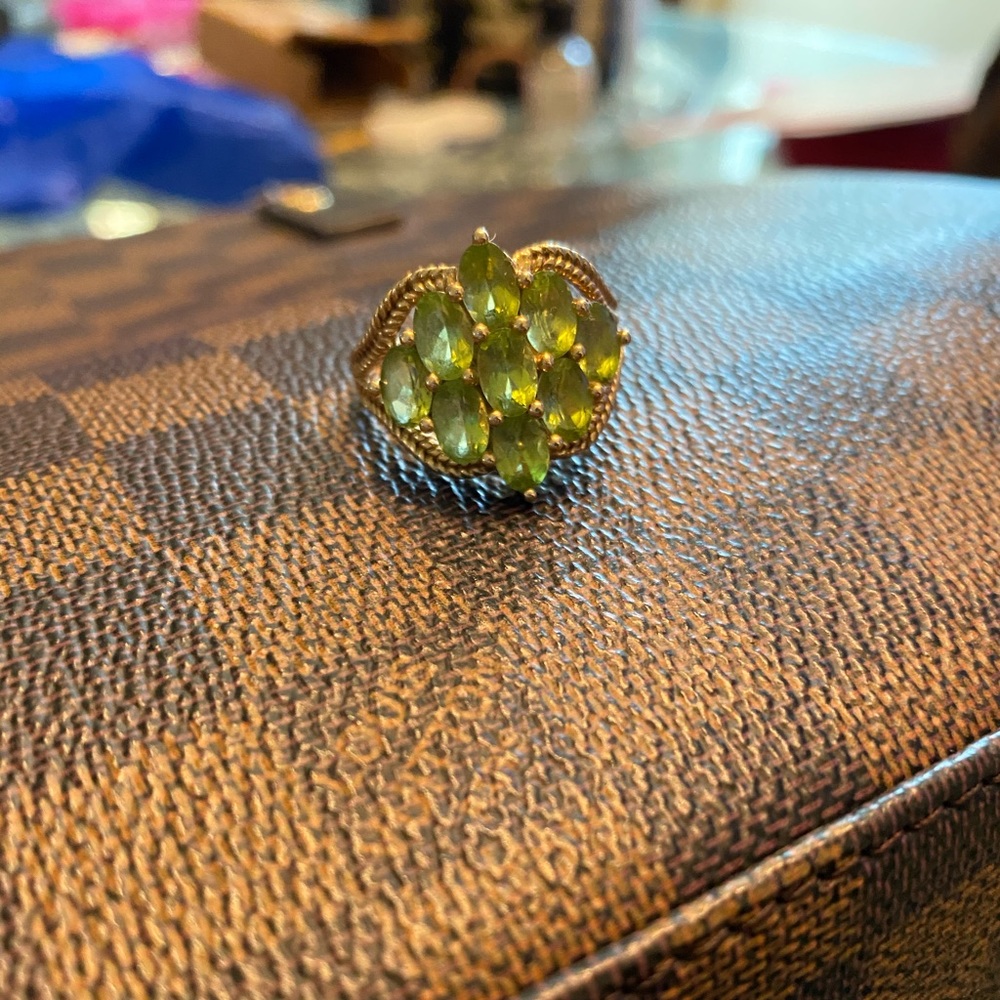 14kt Gold Cluster Peridot Ring Sz.8